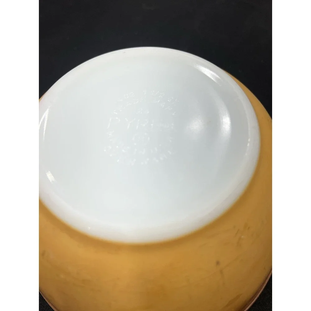 Vintage‎ Pyrex Old Orchard Brown #402 Mixing Nesting Bowl 1 1/2 Quart